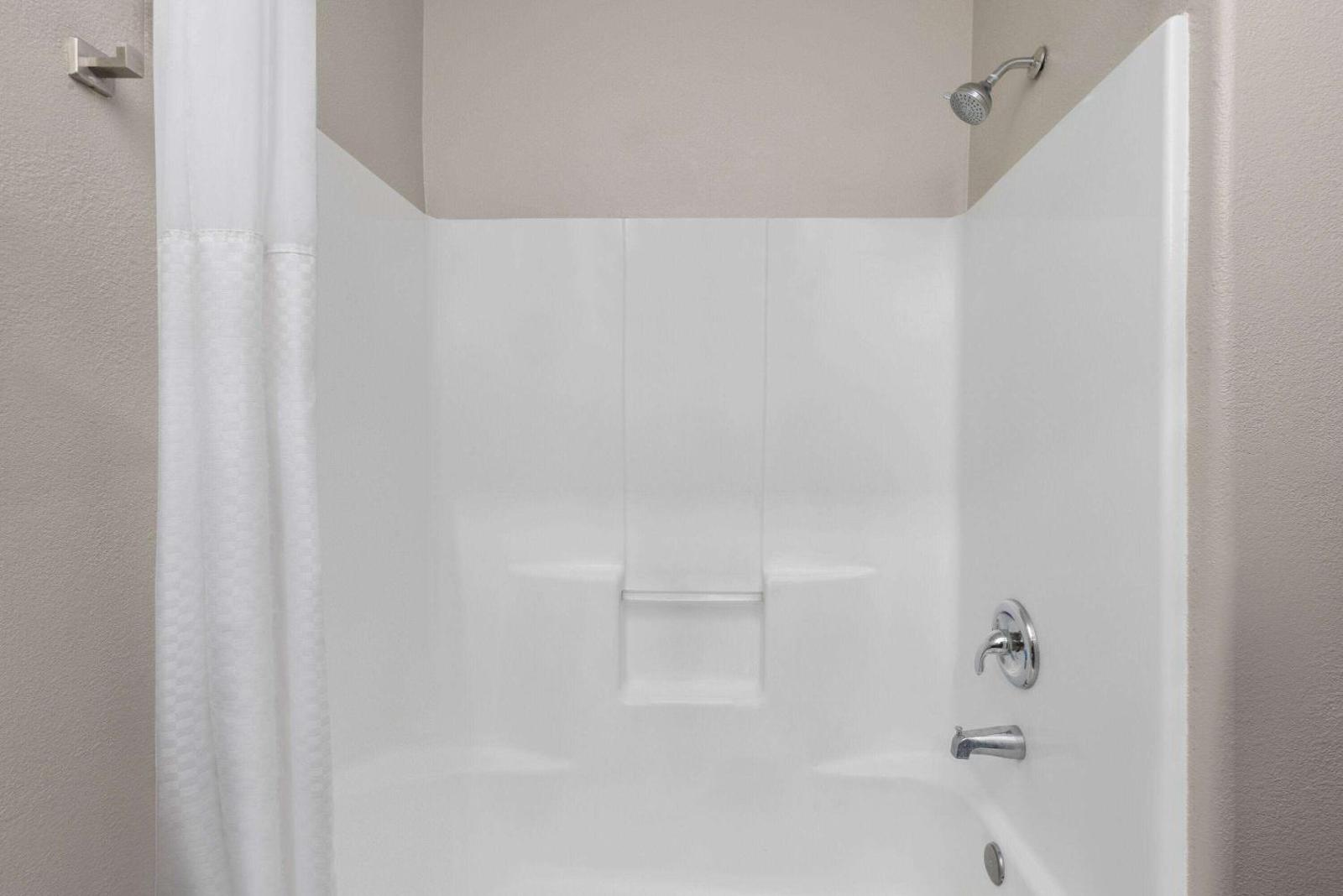 Days Inn & Suites by Wyndham Tucson/Marana