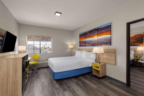 Days Inn & Suites by Wyndham Tucson/Marana image 12