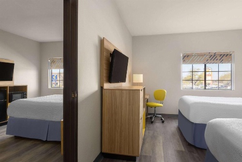 Days Inn & Suites by Wyndham Tucson/Marana image 17