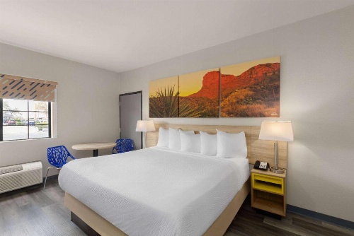 Days Inn & Suites by Wyndham Tucson/Marana image 24