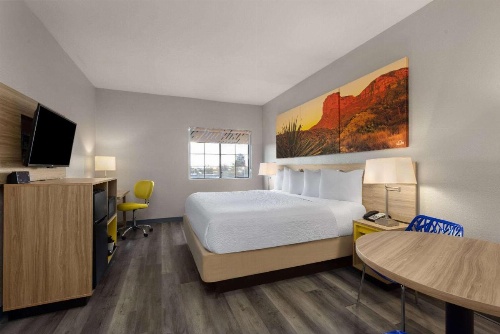 Days Inn & Suites by Wyndham Tucson/Marana image 28