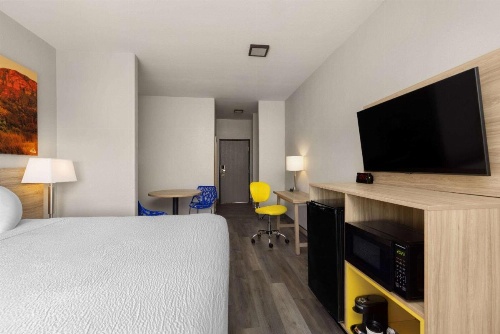 Days Inn & Suites by Wyndham Tucson/Marana image 31