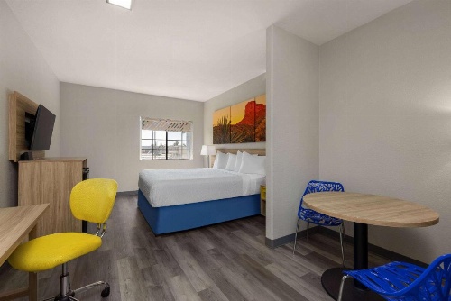 Days Inn & Suites by Wyndham Tucson/Marana image 34