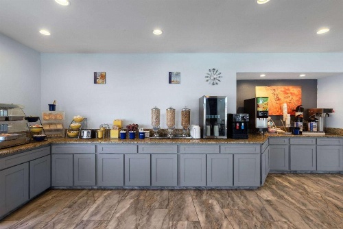 Days Inn & Suites by Wyndham Tucson/Marana image 47