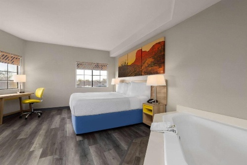 Days Inn & Suites by Wyndham Tucson/Marana image 6